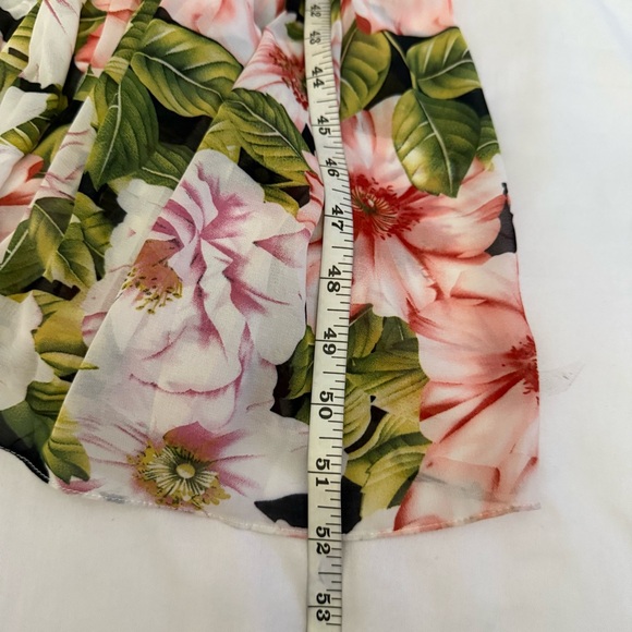 Floral Maxi Dress with Ruffle Detail - Picture 9 of 9